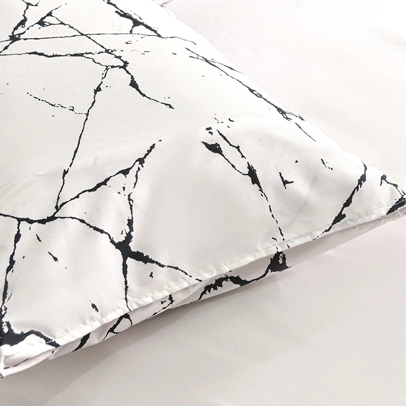 Black and White Bedding Set for Double Bed