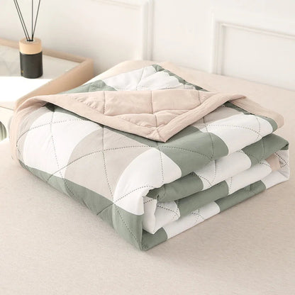 Air Condition Thin Comforter Blanket