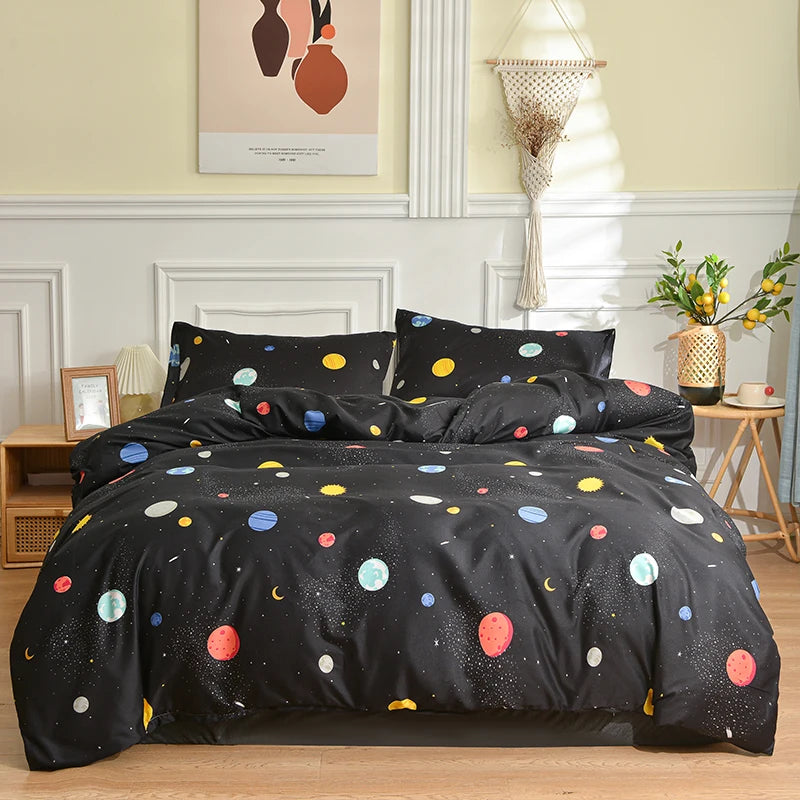 Black and White Bedding Set for Double Bed