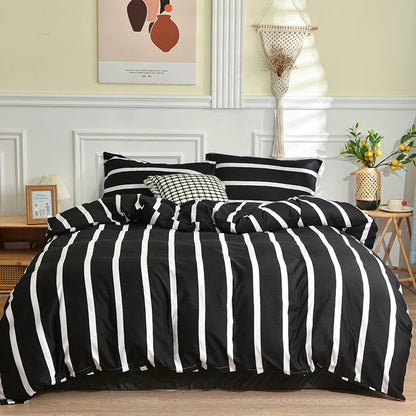Black and White Bedding Set for Double Bed
