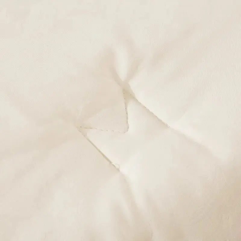 Skin-friendly and Comfortable Cotton and Linen Embroidered Soybean Summer Quilt